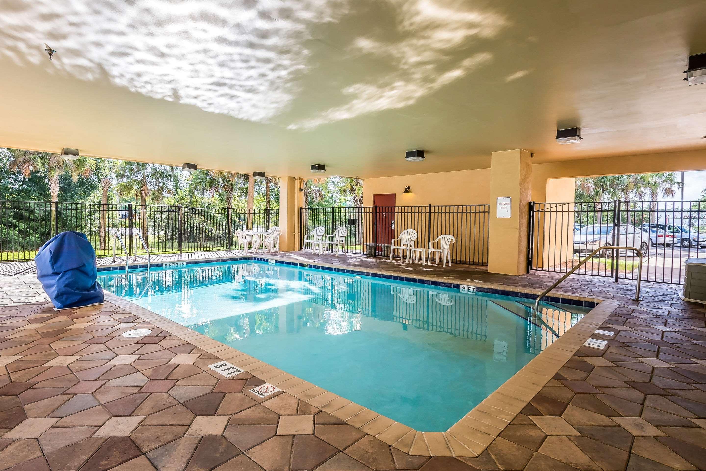 Comfort Suites West Jacksonville Exterior photo
