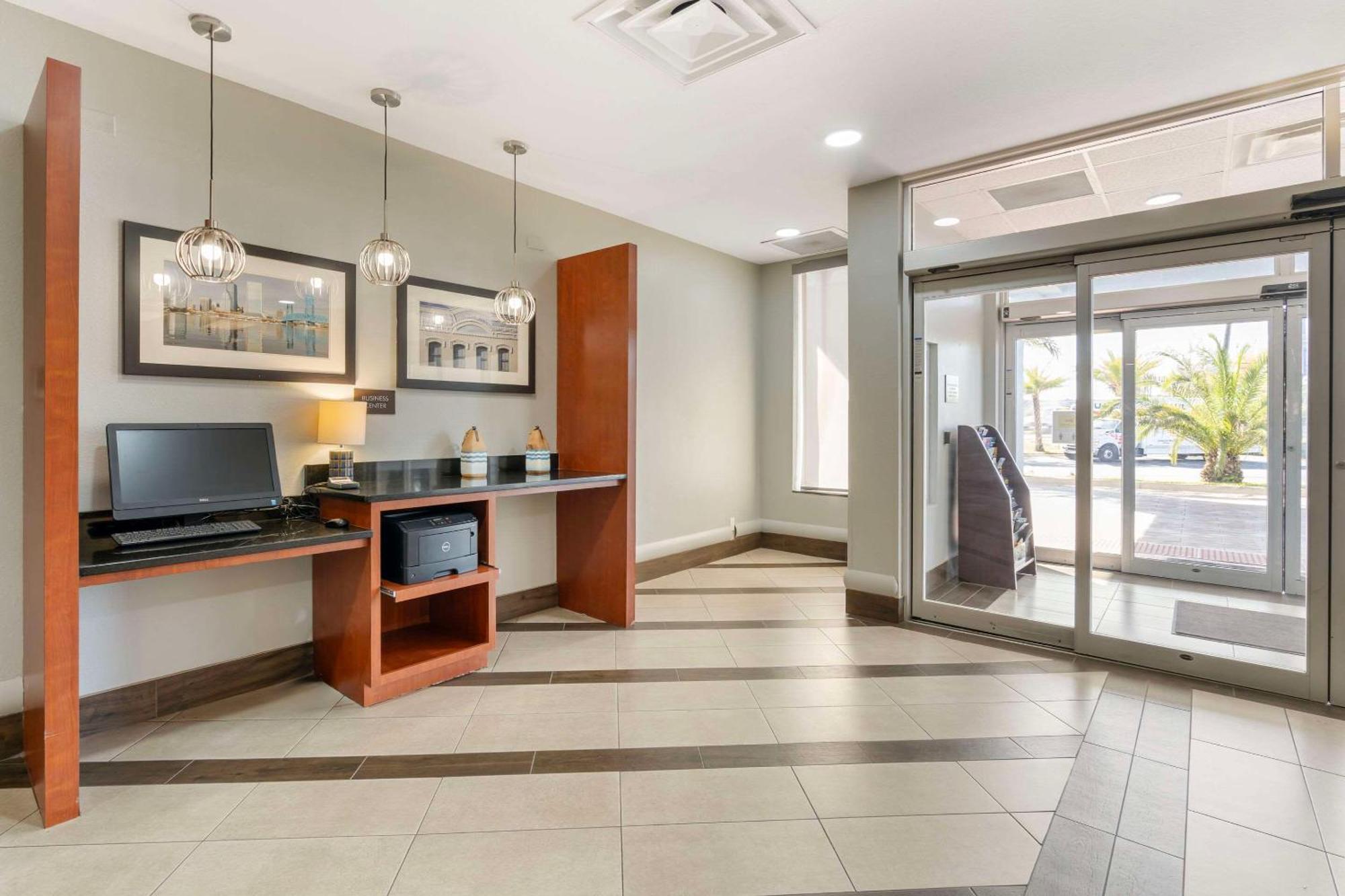 Comfort Suites West Jacksonville Exterior photo