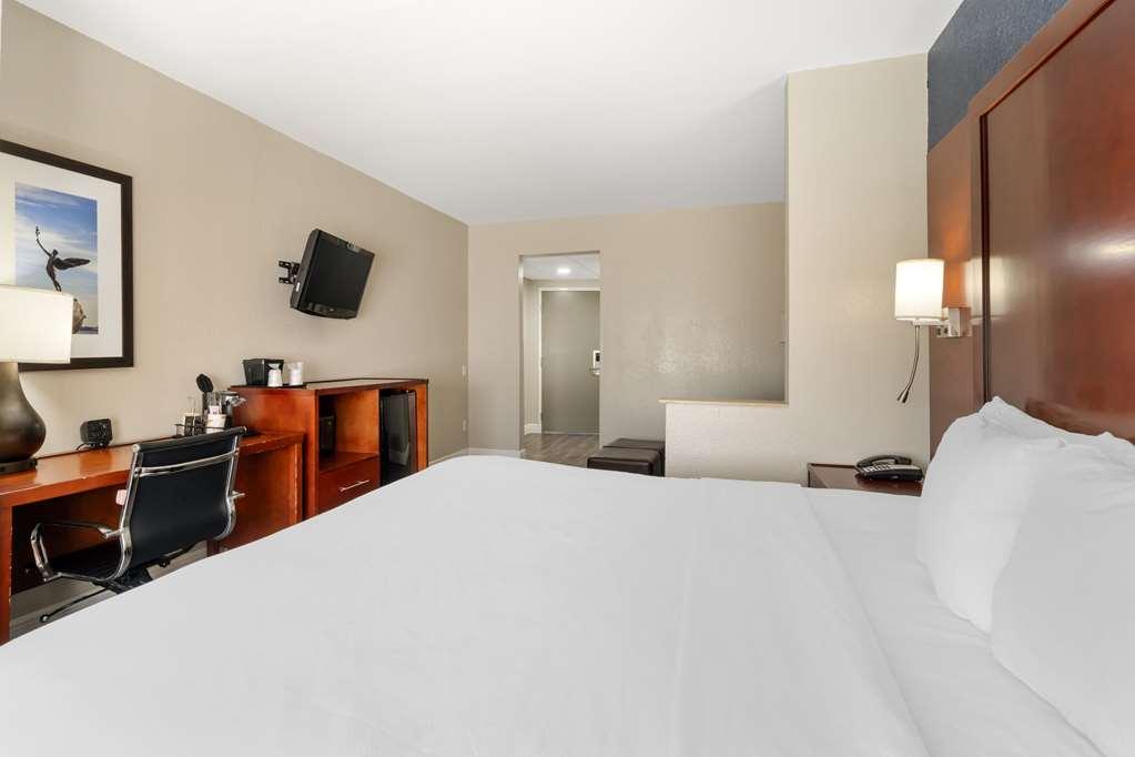 Comfort Suites West Jacksonville Room photo