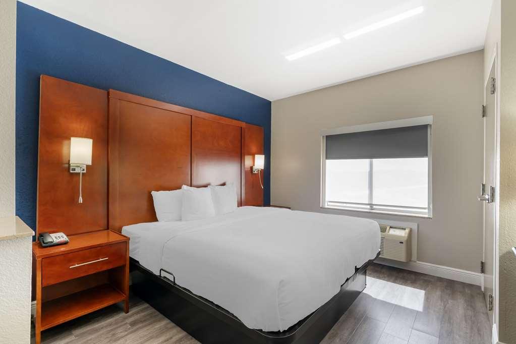 Comfort Suites West Jacksonville Room photo